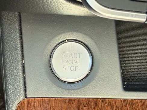 Used 2023 Audi Q5 2.0T Premium w/ Convenience Package image 21