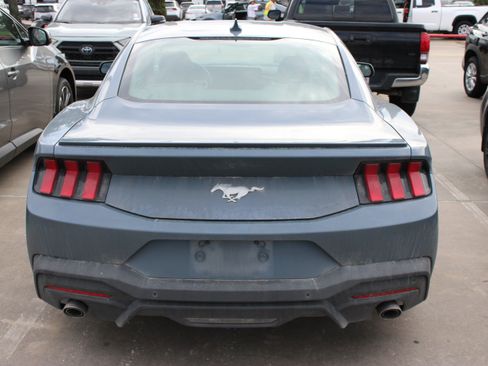 Used 2025 Ford Mustang Premium RWD image 8