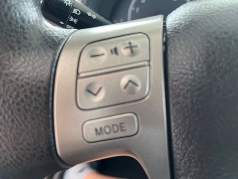 Used 2012 Toyota Corolla LE image 18