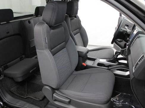 Used 2023 Nissan Frontier SV w/ Technology Package RWD image 19