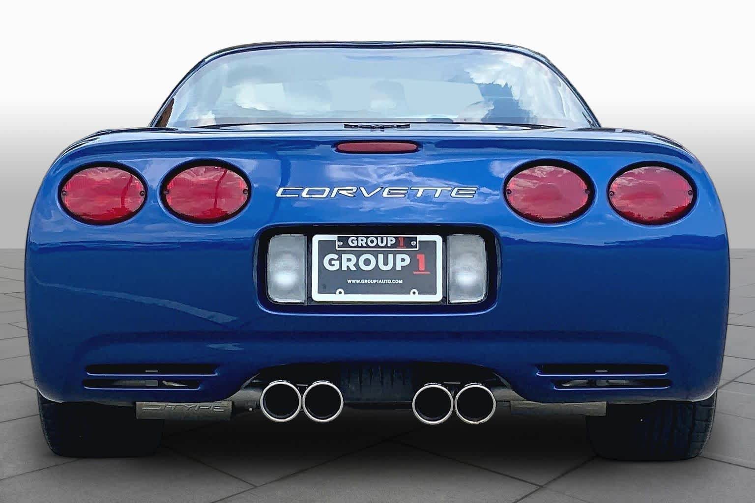 Used 2002 Chevrolet Corvette Coupe RWD image 4