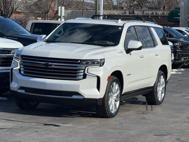 Used 2024 Chevrolet Tahoe High Country w/ Premium Package AWD/4WD image 3