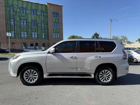 Used 2015 Lexus GX 460 image 4
