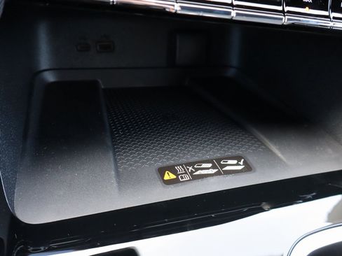 New 2026 Chevrolet Traverse RS image 16