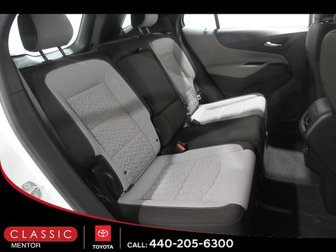 Used 2023 Chevrolet Equinox LS FWD image 17