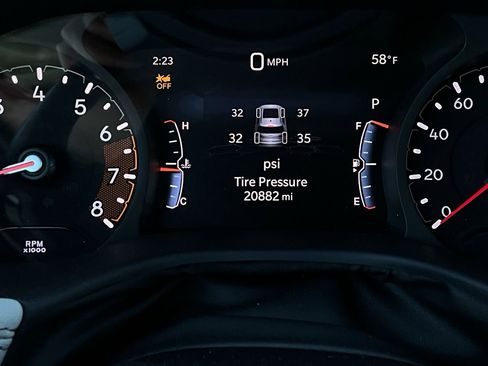 Used 2025 Jeep Compass Limited image 41