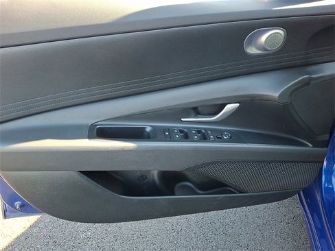 Used 2024 Hyundai Elantra SEL image 15
