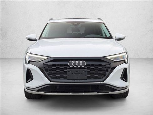 Certified 2024 Audi Q8 e-tron Premium AWD/4WD image 2