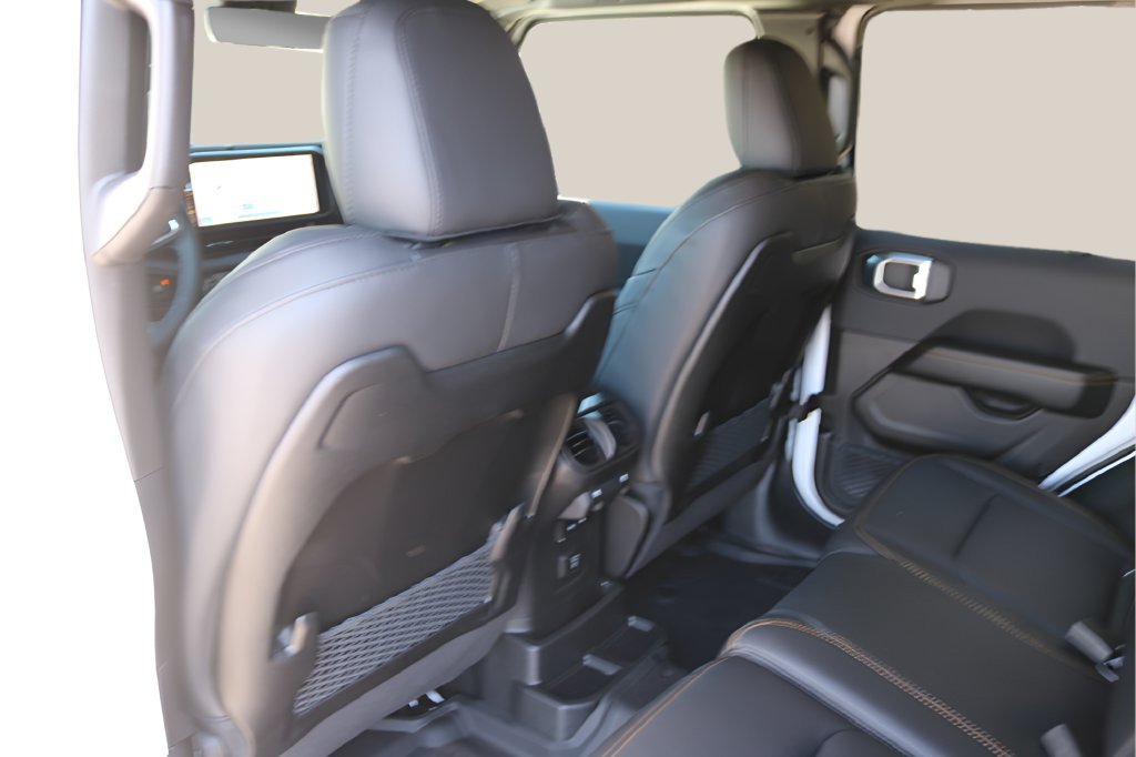 New 2027 Jeep Wrangler Unlimited Sahara AWD/4WD image 15