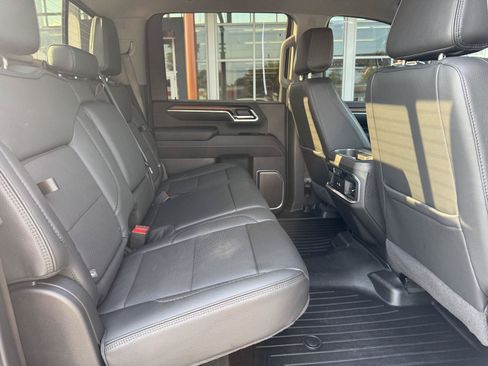 Used 2025 GMC Sierra 2500 Denali w/ Technology Package AWD/4WD image 9