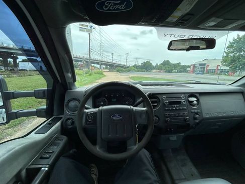 Used 2015 Ford F350 XL w/ Power Equipment Group AWD/4WD image 11