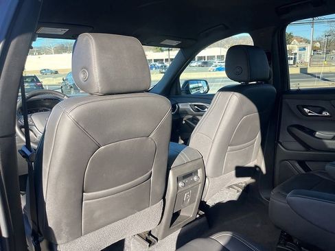 Used 2023 Chevrolet Traverse LT image 51