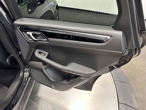 Used 2026 Porsche Macan Turbo AWD/4WD image 39