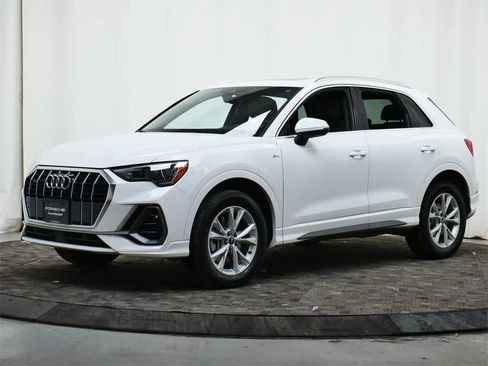 Used 2021 Audi Q3 2.0T Premium w/ Convenience Package image 1