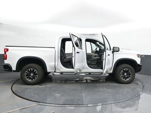 Used 2024 Chevrolet Silverado 1500 ZR2 w/ Technology Package AWD/4WD image 42