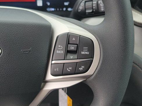 New 2026 Ford Explorer Active RWD image 27
