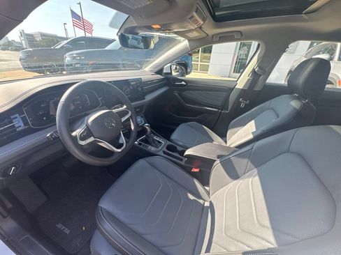 Used 2026 Volkswagen Jetta SEL FWD image 12