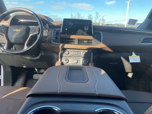 Used 2022 Chevrolet Suburban High Country w/ Max Trailering Package image 15