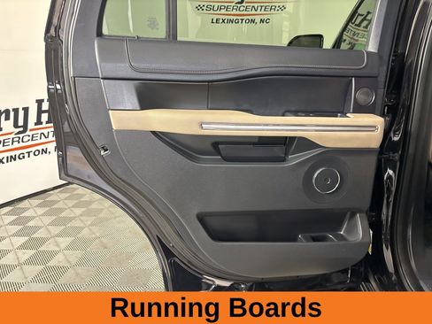 Used 2024 Ford Expedition Limited image 23