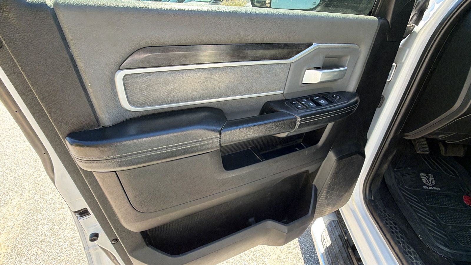 Used 2022 RAM 2500 Big Horn AWD/4WD image 14
