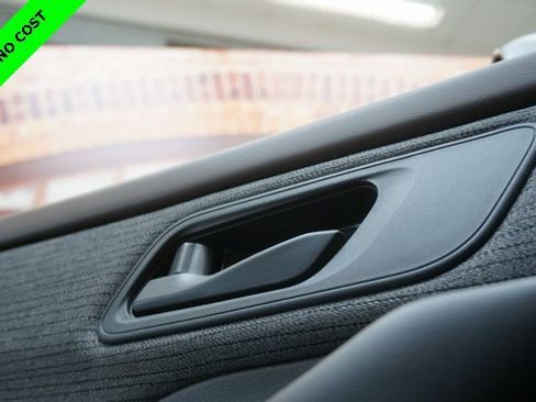 Used 2023 Nissan Rogue S image 27