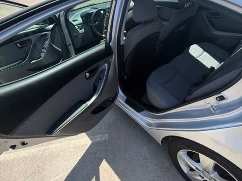 Used 2013 Hyundai Elantra GLS w/ Preferred Pkg FWD image 11