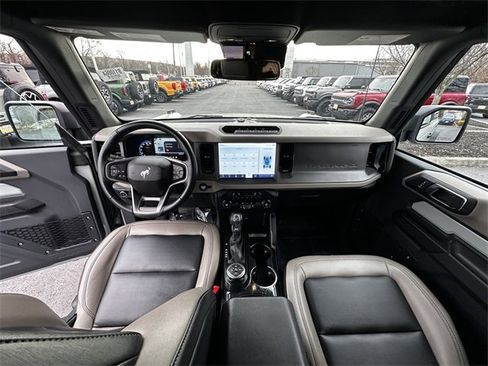 Certified 2024 Ford Bronco Big Bend w/ Sasquatch Package image 3