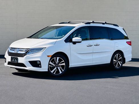 Used 2018 Honda Odyssey Elite image 4