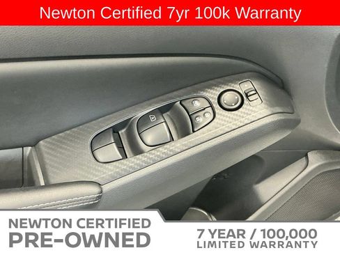 Used 2025 Nissan Altima 2.5 SV FWD image 32