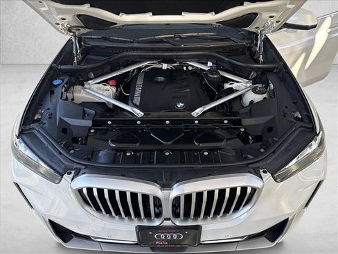 Used 2025 BMW X5 xDrive40i AWD/4WD image 11