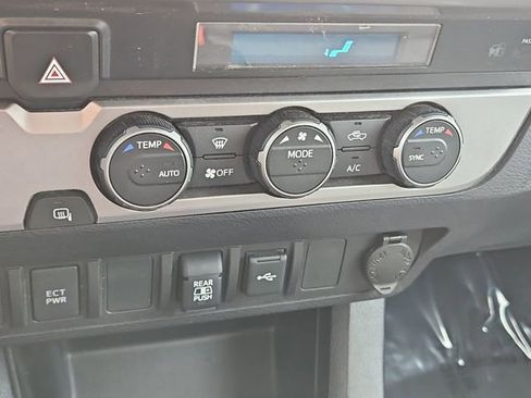 Used 2021 Toyota Tacoma SR5 RWD image 45