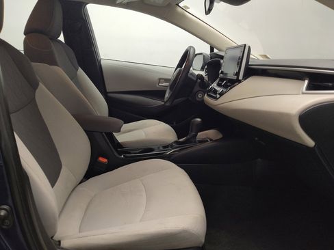 Used 2020 Toyota Corolla LE image 21