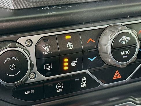 Certified 2022 Jeep Wrangler Unlimited Sport image 31