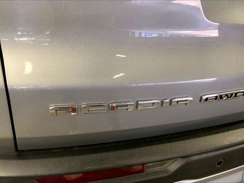 Used 2025 GMC Acadia Elevation AWD/4WD image 8