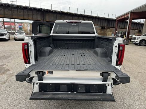 Used 2024 GMC Sierra 3500 Denali Ultimate image 9