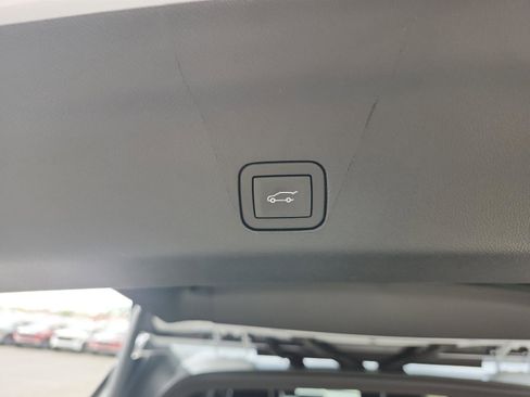 New 2026 GMC Yukon XL Denali Ultimate AWD/4WD image 11