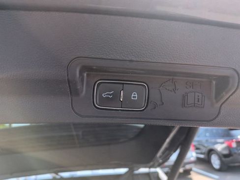 Certified 2023 Ford Explorer XLT w/ Equipment Group 202A AWD/4WD image 21