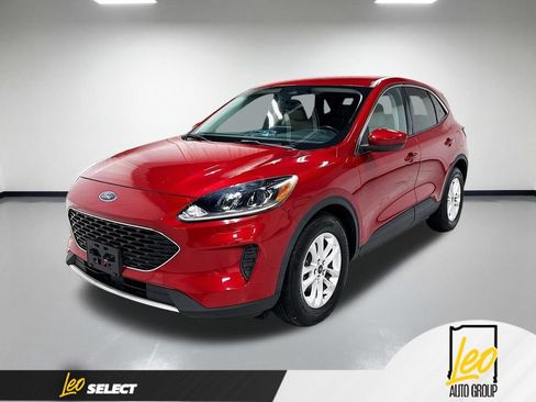 Used 2021 Ford Escape SE w/ Convenience Package FWD image 1