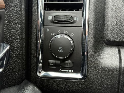 Used 2017 RAM 2500 Laramie image 19