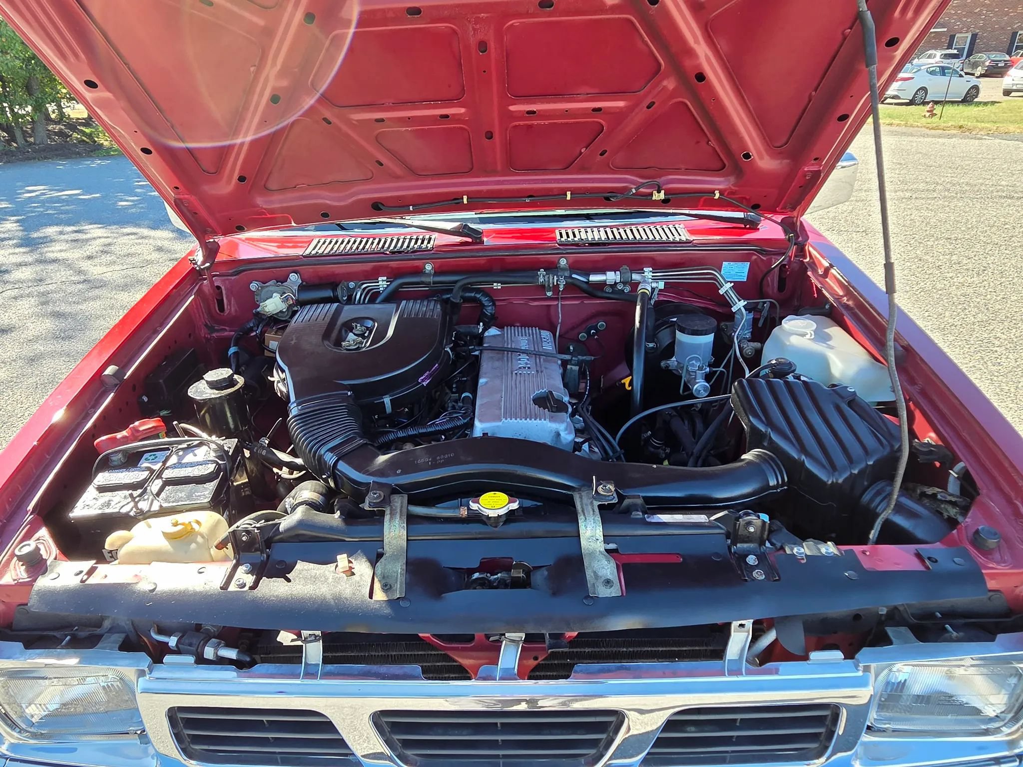 Used 1995 Nissan Pickup 2WD Regular Cab image 16