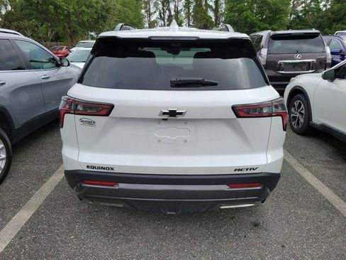 Used 2025 Chevrolet Equinox ACTIV w/ Safety and Technology Package FWD image 5