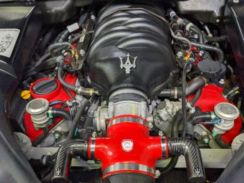 Used 2014 Maserati GranTurismo Sport image 30