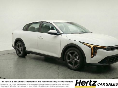 Used 2025 Kia K4 FWD image 1