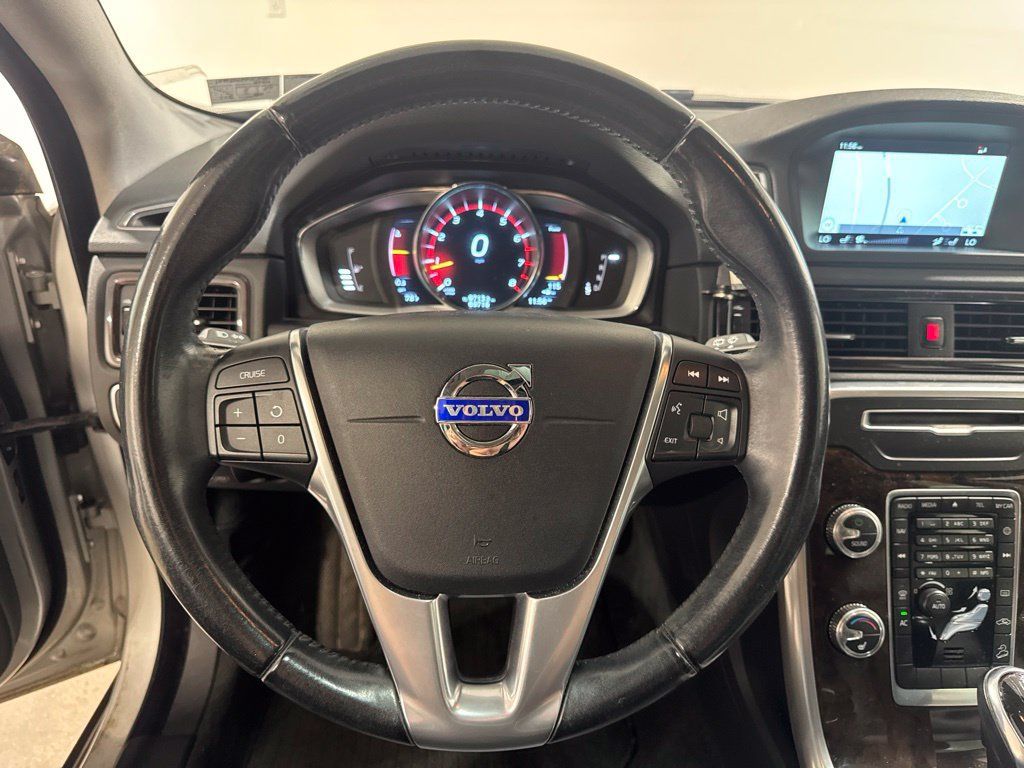Used 2015 Volvo XC70 3.2 Premier AWD/4WD image 11