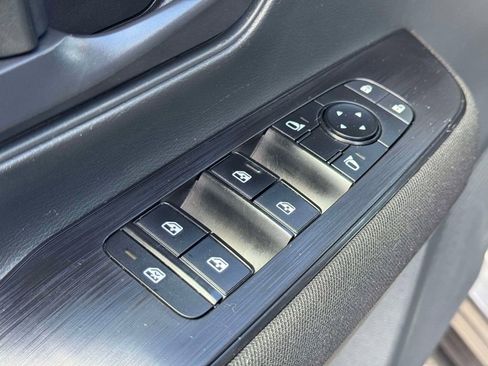 Used 2025 Nissan Kicks S FWD image 16