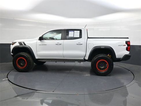 Used 2024 Chevrolet Colorado ZR2 w/ ZR2 Convenience Package III image 7