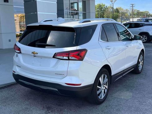 Used 2024 Chevrolet Equinox Premier image 3