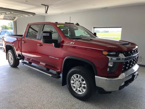 Used 2022 Chevrolet Silverado 3500 LT w/ Convenience Package AWD/4WD image 5