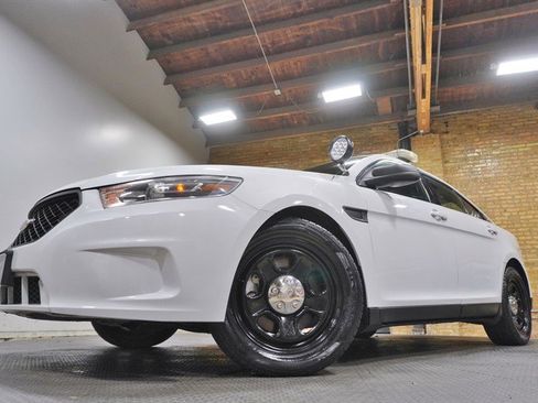 Used 2015 Ford Taurus Police Interceptor AWD image 3