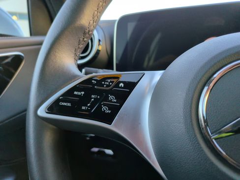 Used 2024 Mercedes-Benz GLC 300 image 20